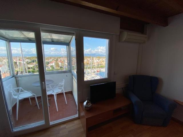 Nautica 5ºa Apartment Емпуриабрава Екстериор снимка
